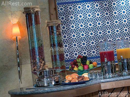 Courtyard by Marriott 9